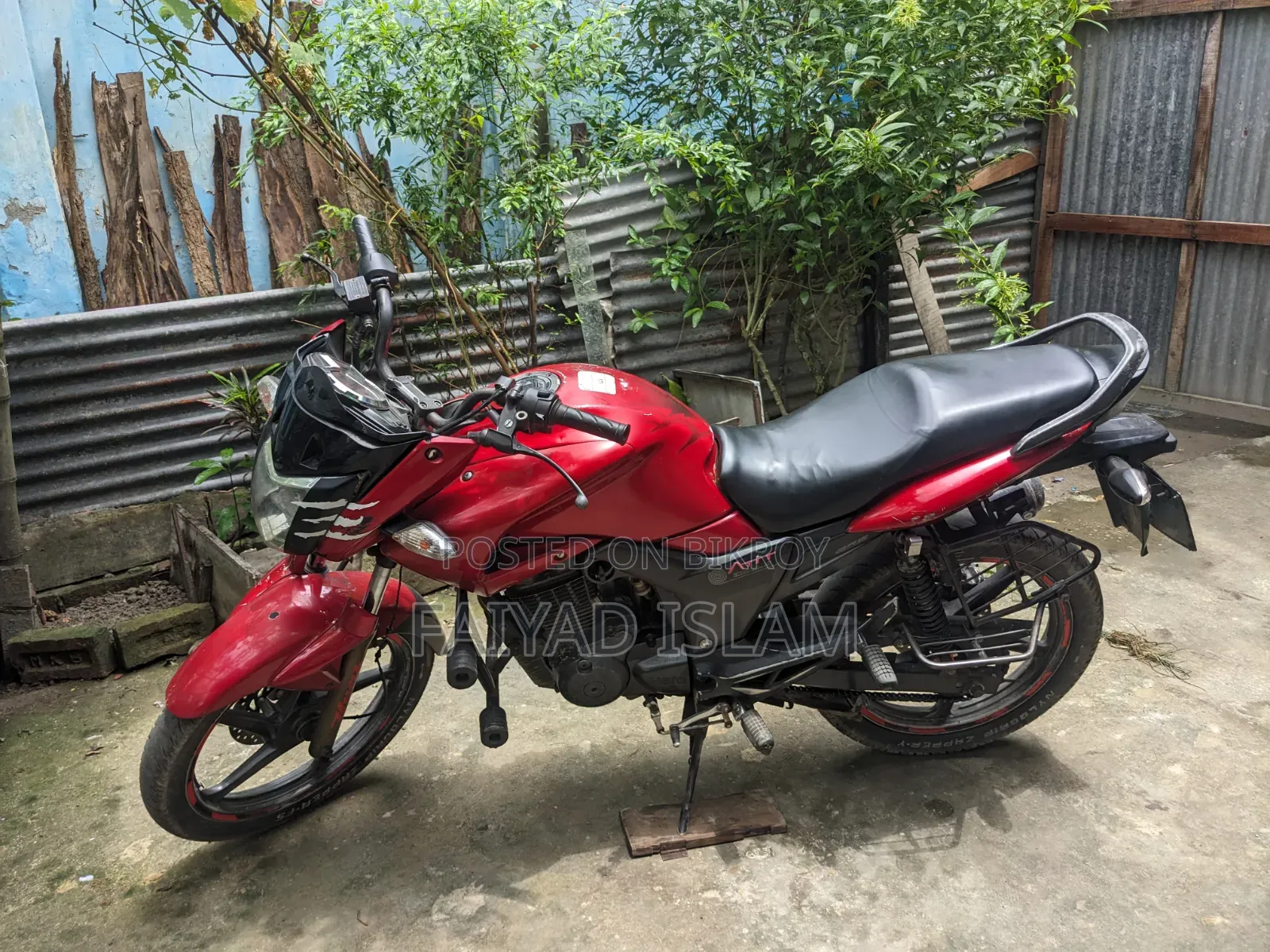 হিরো হাংক ১৫০ ২০১৬ রেড