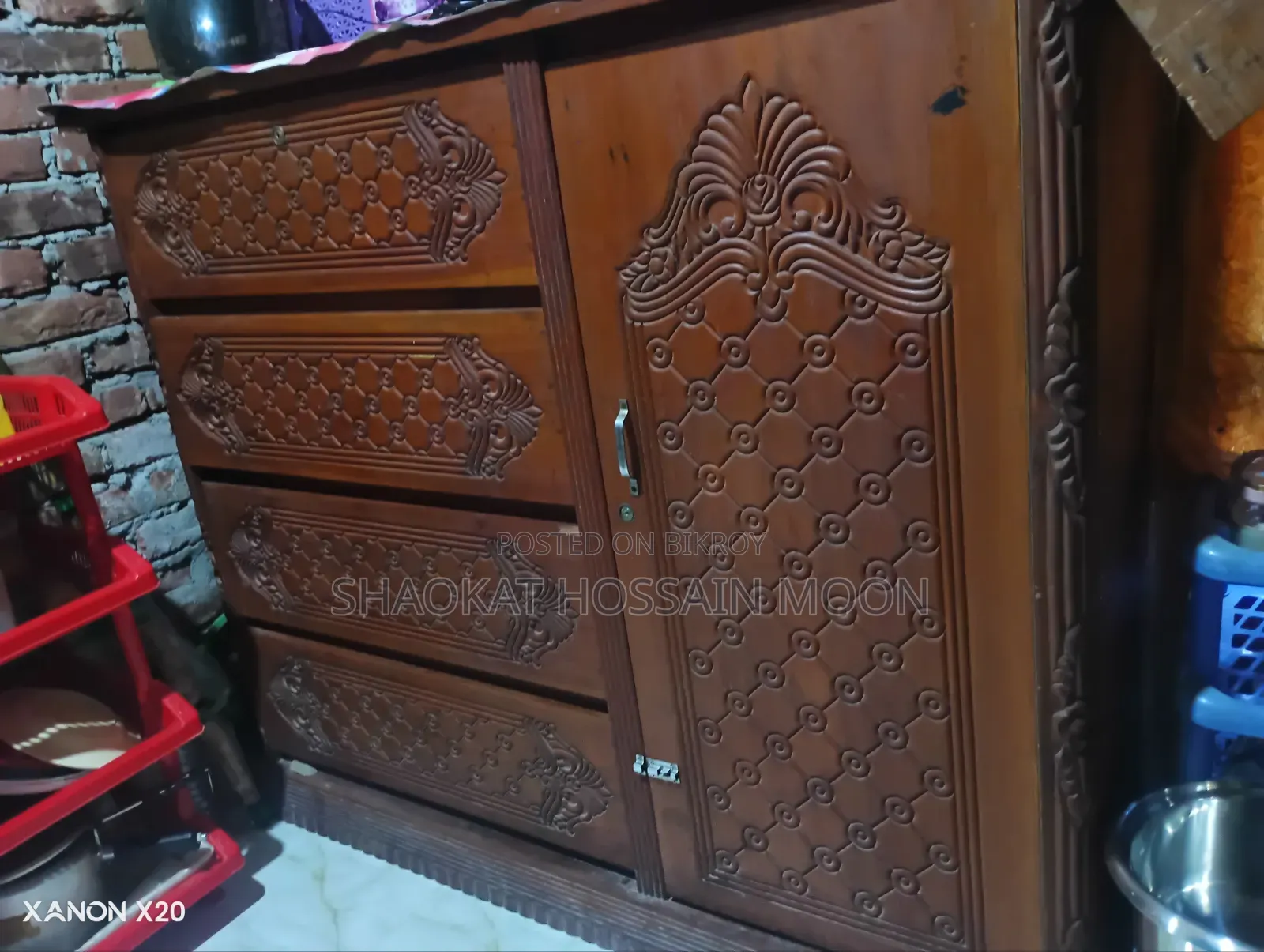 মেহগনি কাঠের ওয়ারড্রোব