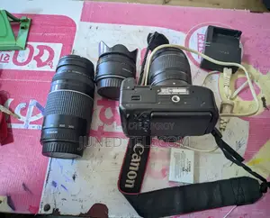 Cannon Eos 700D With Prime /Kitt/Zoom Lens,charger,bettery