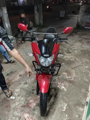 Hero Glamour 2014 Red