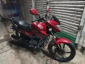 Hero Glamour 2014 Red