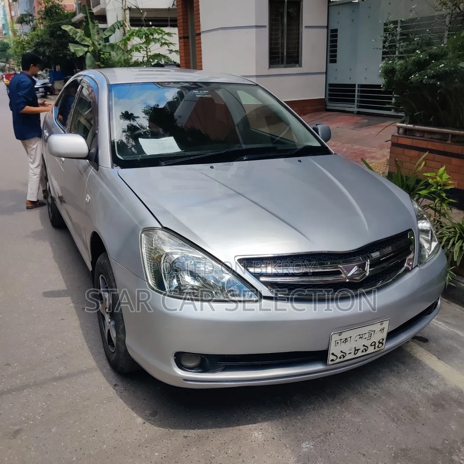 টয়োটা অ্যালিয়ন ২০০৫ সিলভার