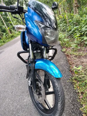 বাজাজ এভেঞ্জার ১৫০ স্ট্রিট ২০১৬ নীল