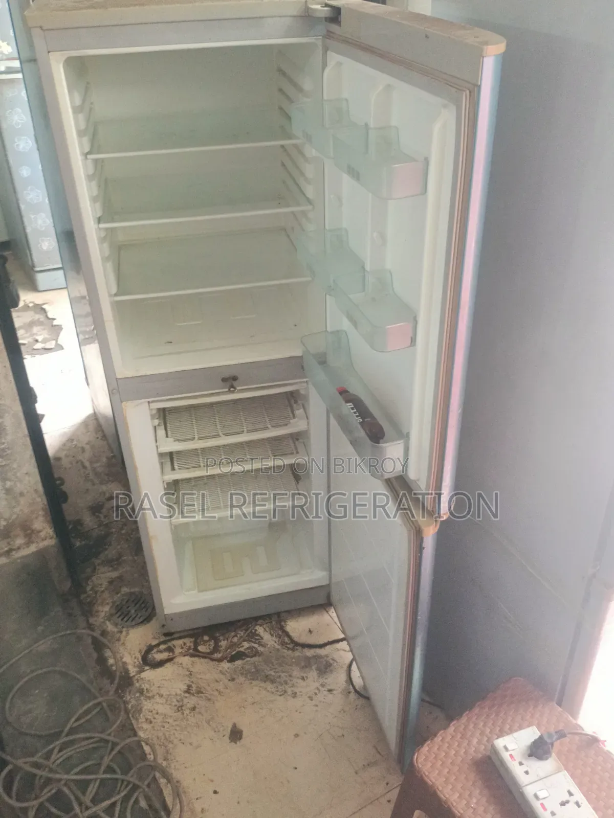 250 Liter Walton Vision Company Refrigerator for Sale