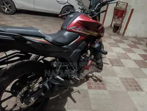 Honda Hornet 2.0 2024 Red