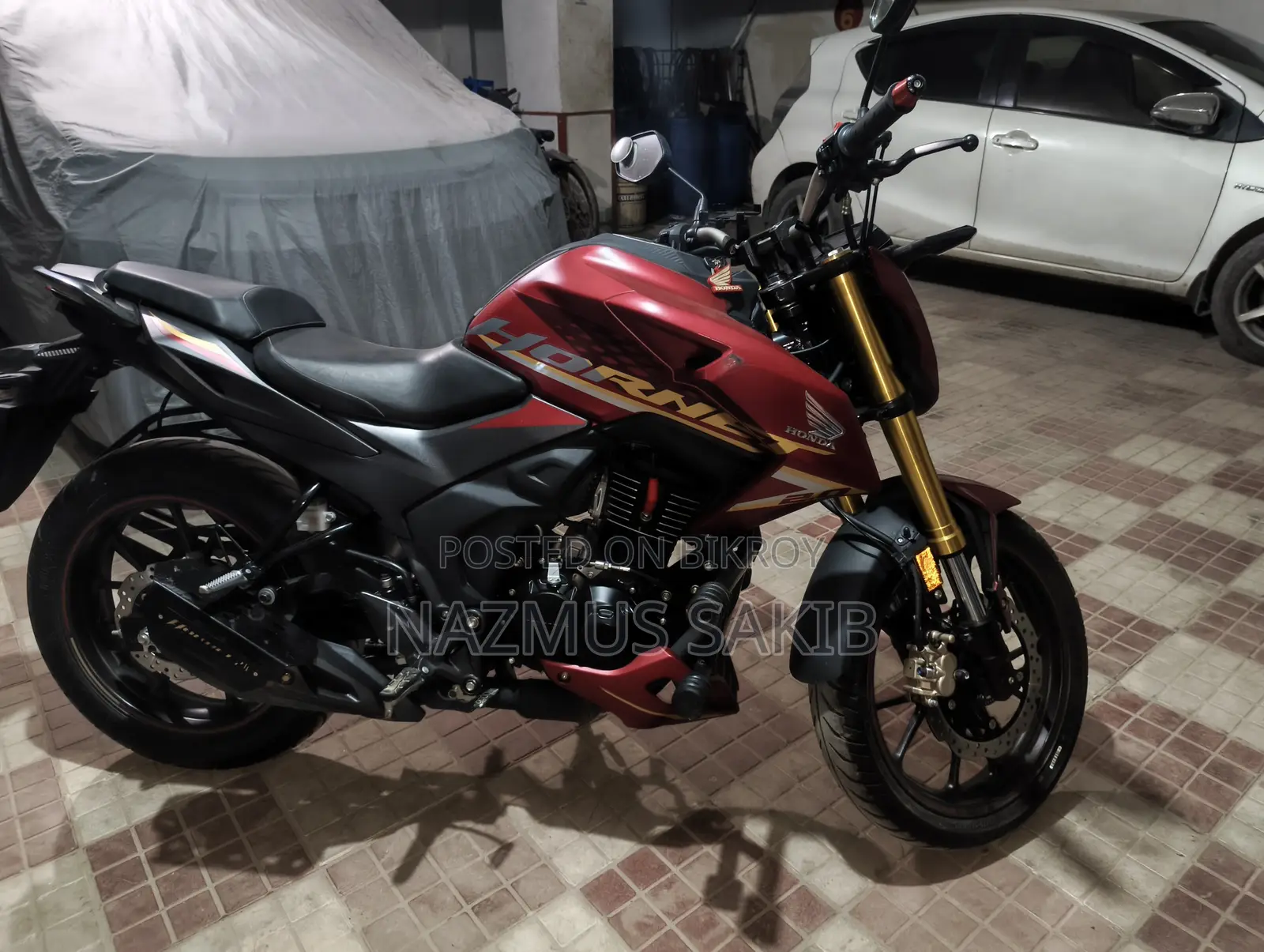 Honda Hornet 2.0 2024 Red