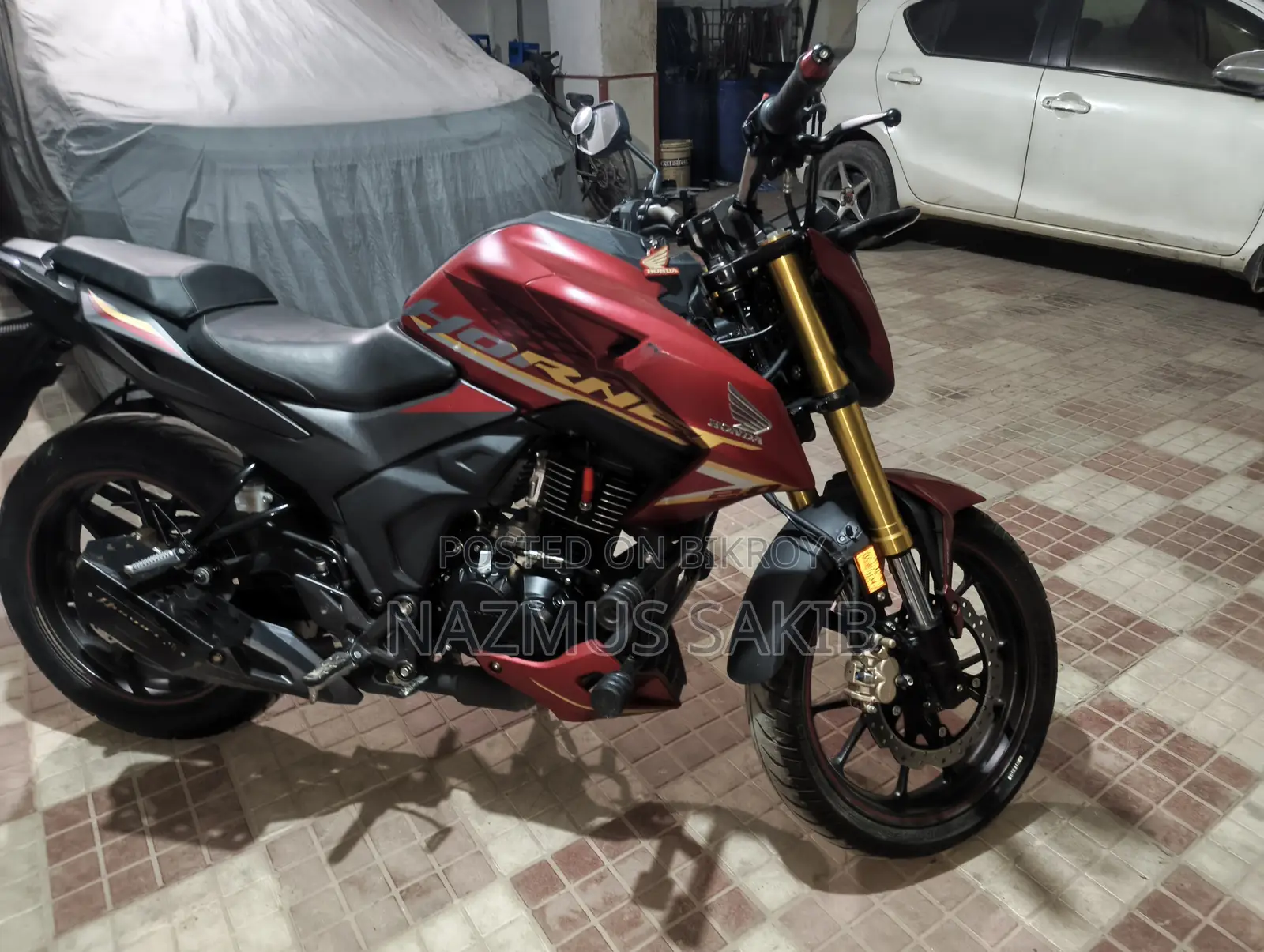 Honda Hornet 2.0 2024 Red