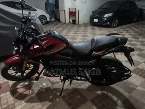 Honda Hornet 2.0 2024 Red