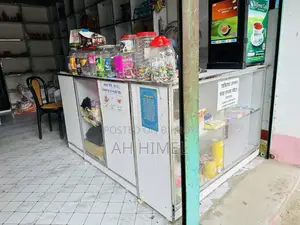 স্টোর ডেকোরেশনস