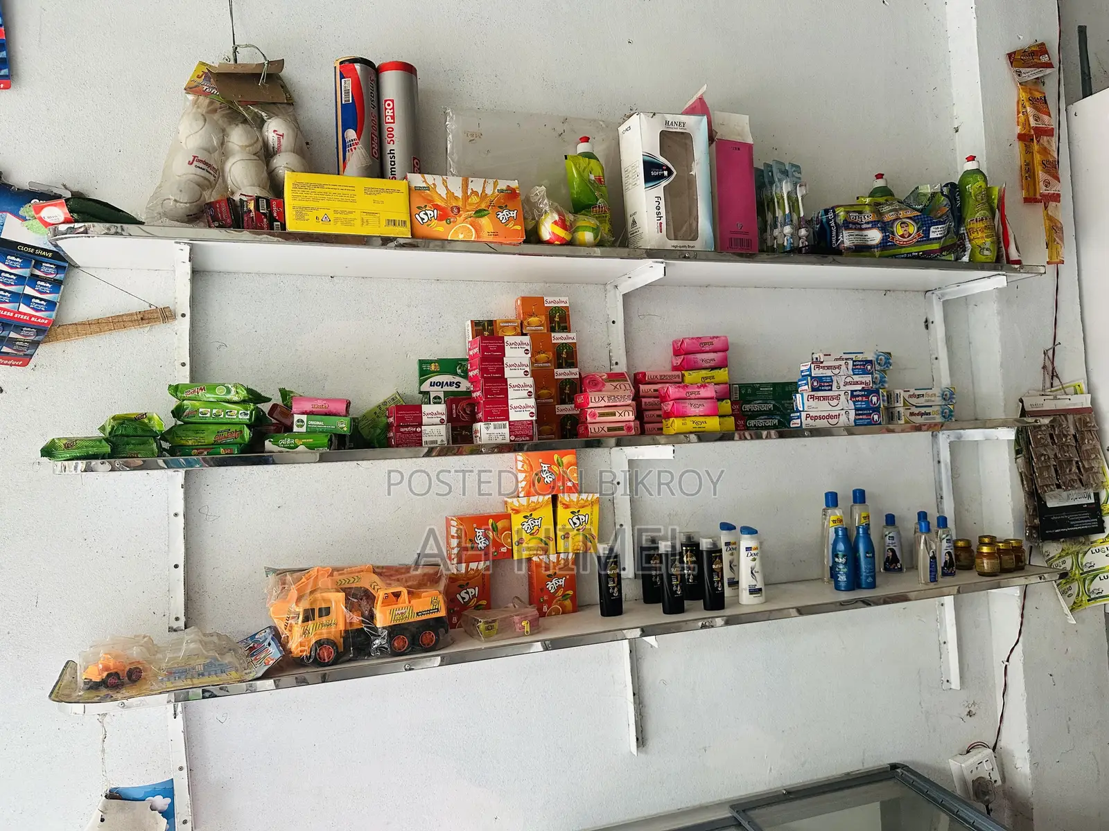 স্টোর ডেকোরেশনস