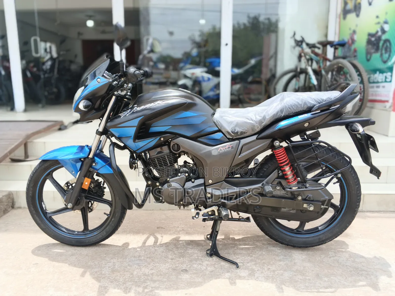 Hero Hunk 2025 Black