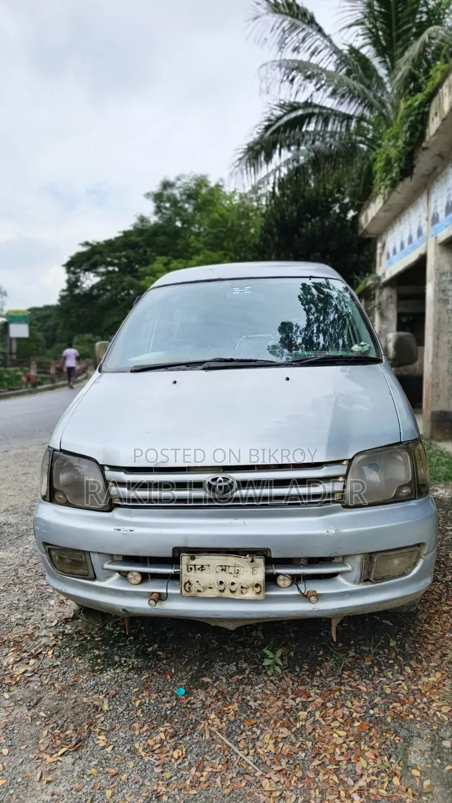 Toyota Noah 2001 Silver