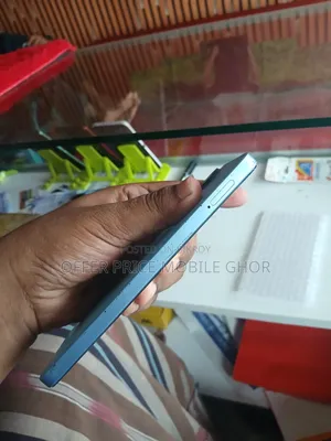 রিয়েলমি ১০ প্রো ১২৮ জিবি কালো