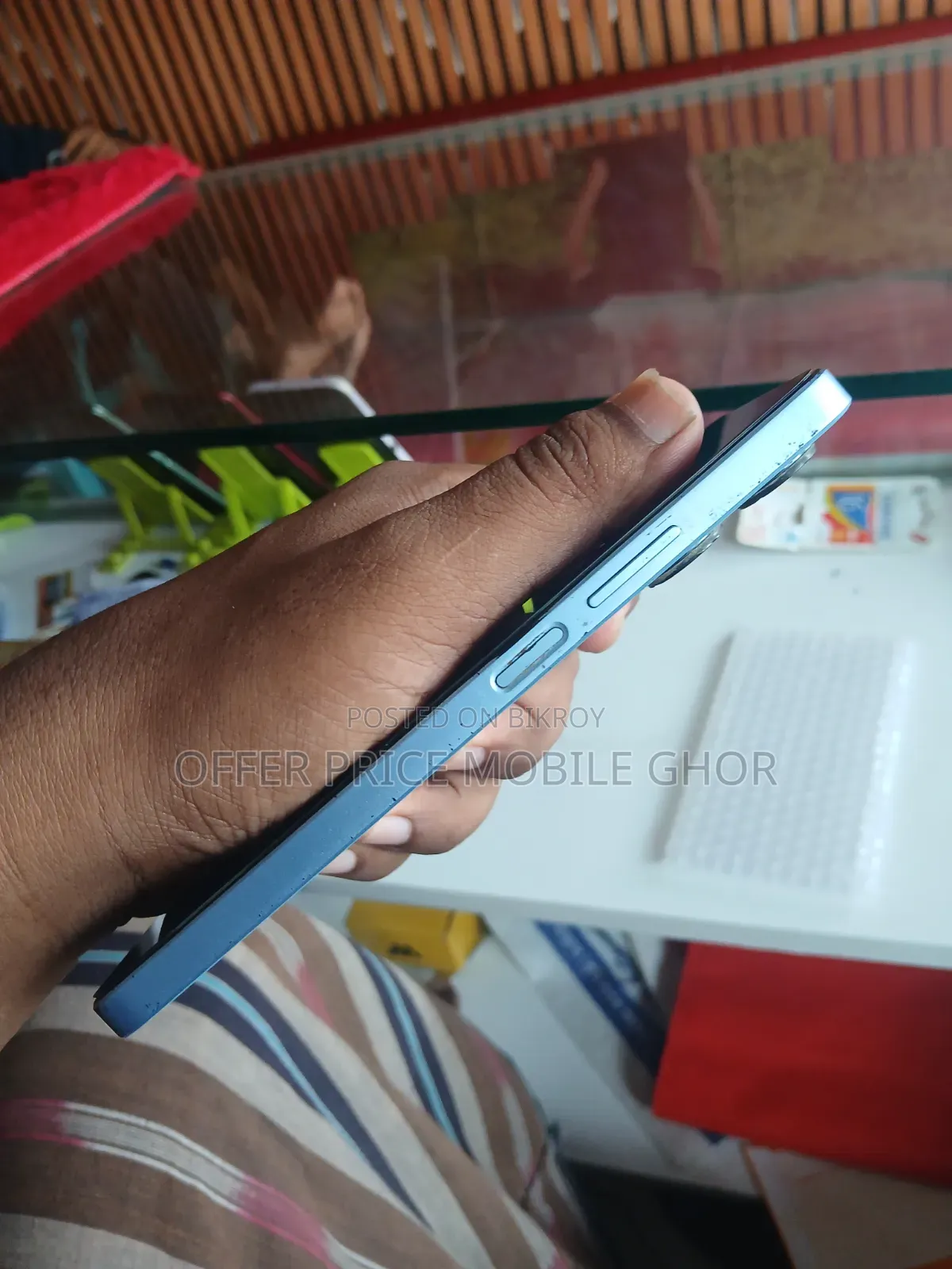 রিয়েলমি ১০ প্রো ১২৮ জিবি কালো