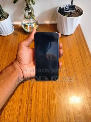অ্যাপল আইফোন ১১ প্রো ২৫৬ জিবি সবুজ