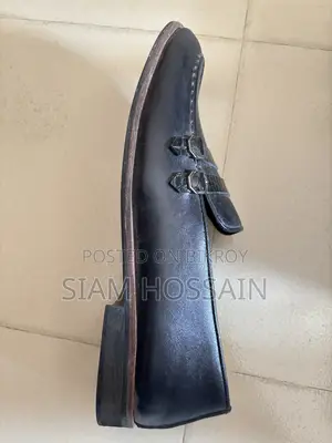 জরুরী জুতো বিক্রি