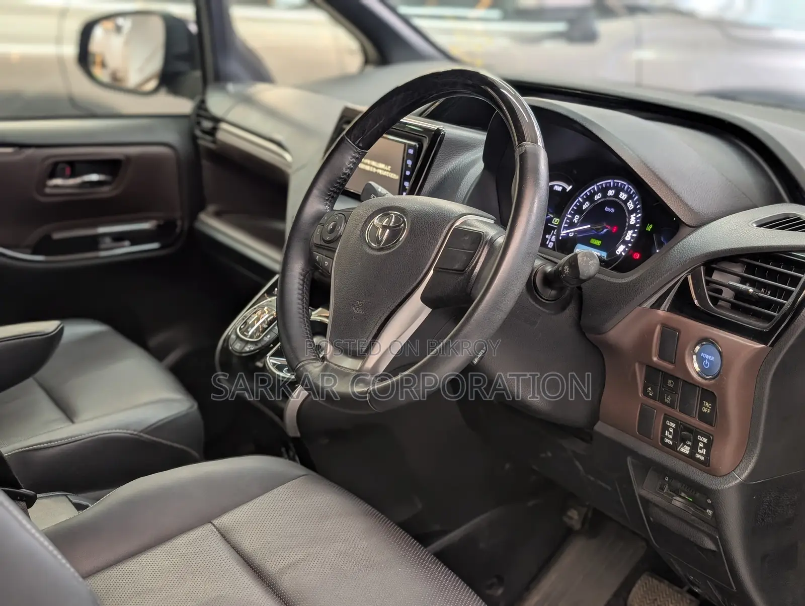 Toyota Esquire 1.8 FWD Hybrid (7 seater) 2020 Blue