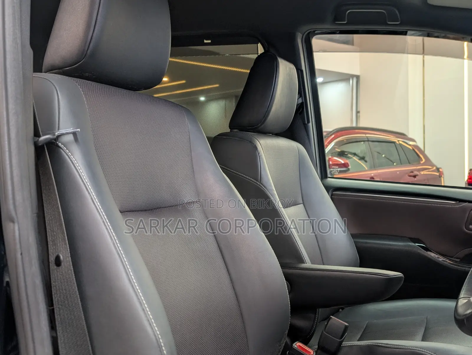Toyota Esquire 1.8 FWD Hybrid (7 seater) 2020 Blue