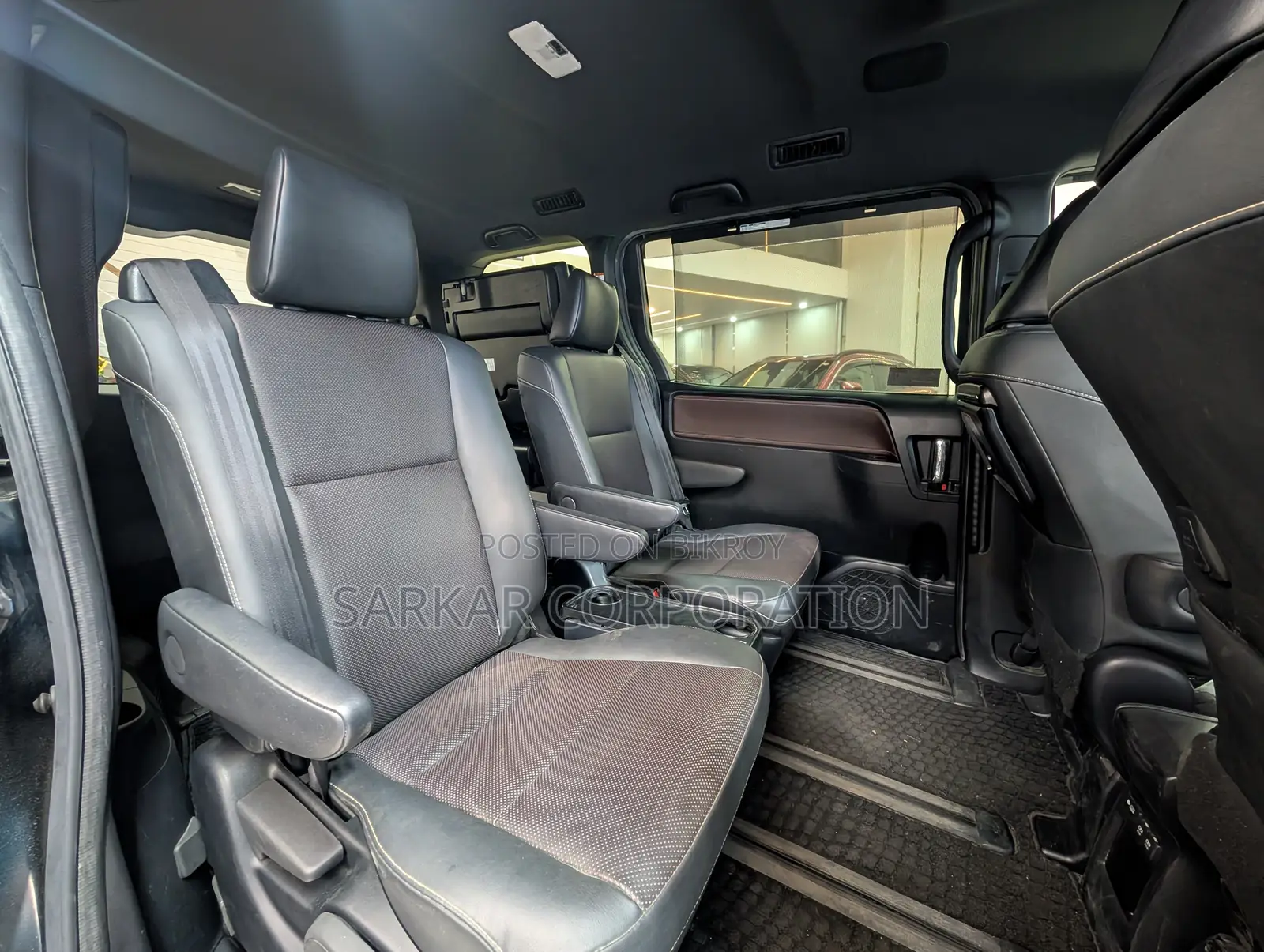 Toyota Esquire 1.8 FWD Hybrid (7 seater) 2020 Blue