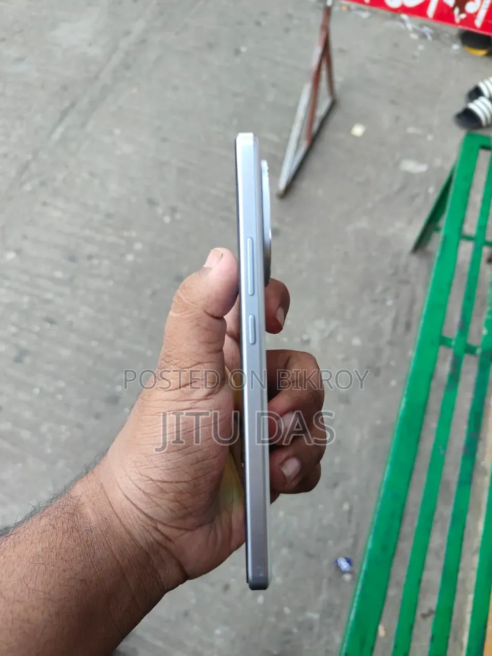 iQOO 256 GB White