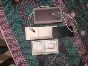 অ্যাপল আইফোন ৮ ৬৪ জিবি কালো