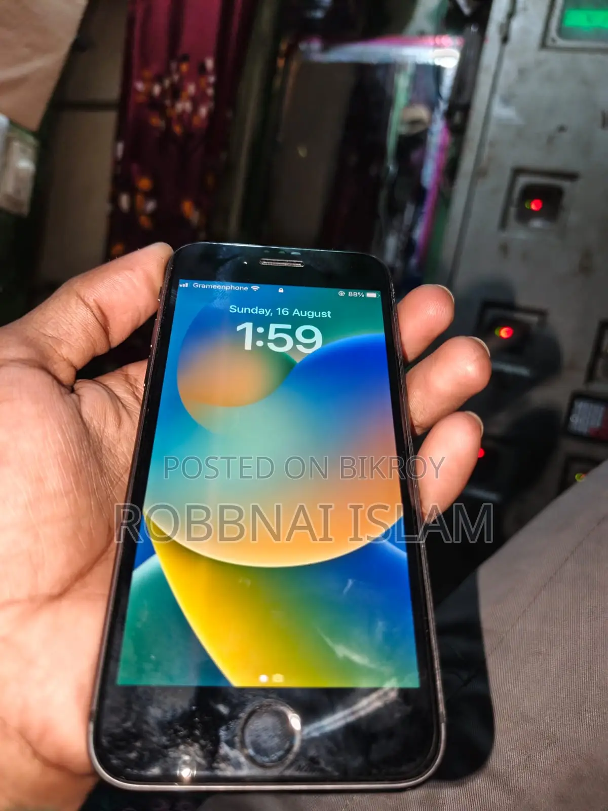 অ্যাপল আইফোন ৮ ৬৪ জিবি কালো