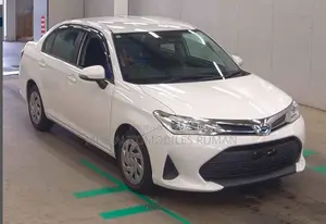 টয়োটা এক্সিও ২০২১ হোয়াইট