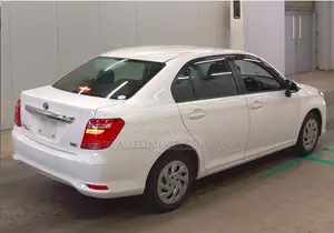 টয়োটা এক্সিও ২০২১ হোয়াইট
