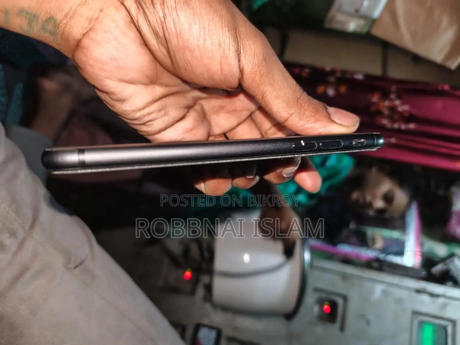 অ্যাপল আইফোন ৮ ৬৪ জিবি কালো