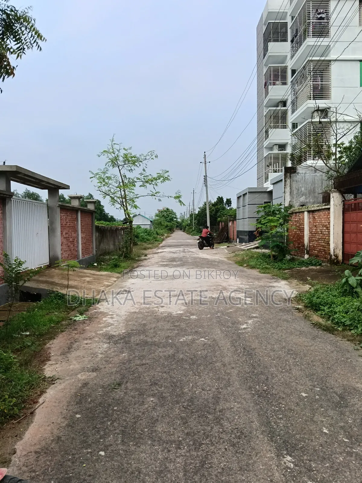 ব্লক-এল, দক্ষিণমুখী ৫ কাঠা প্লট বিক্রয়