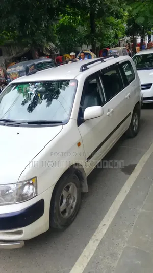 টয়োটা সাক্সিড ২০১২ হোয়াইট