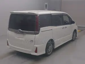 টয়োটা নোয়া ২০২১ পার্ল