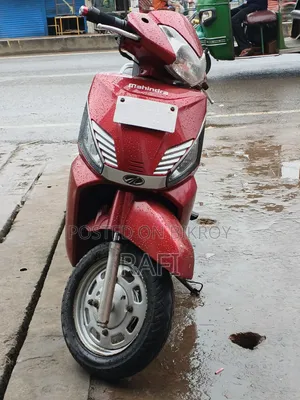 Mahindra Gusto 2017 Red