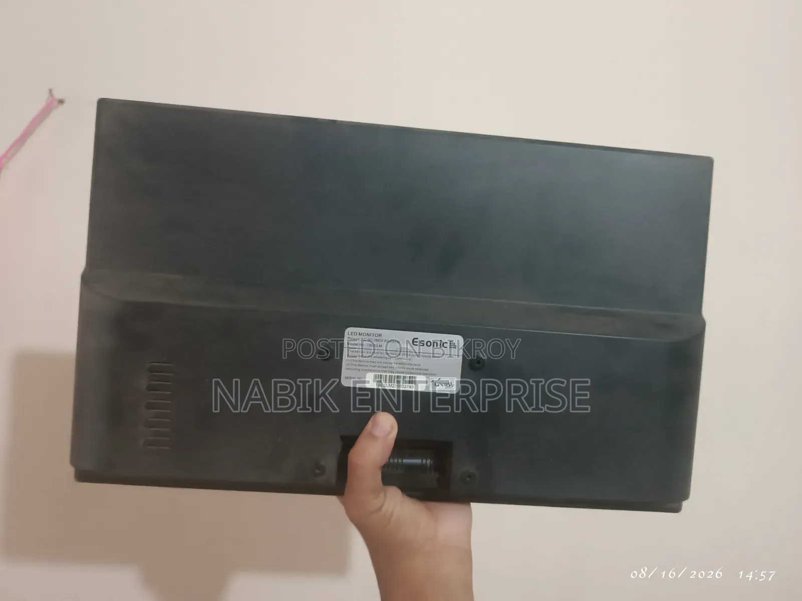 18 Inch Monitor