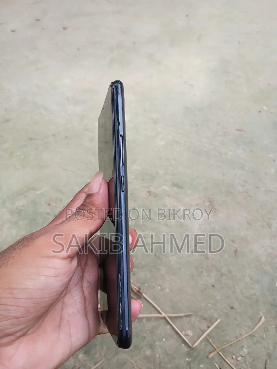 টেকনো স্পার্ক ৬ এয়ার ৬৪ জিবি ব্ল্যাক