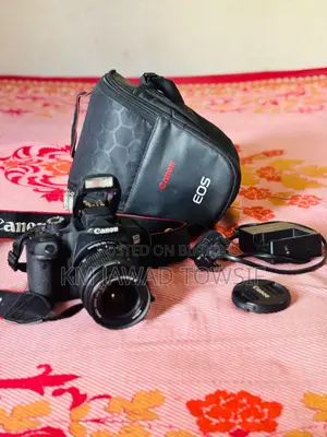 Canon EOS 700D — Camera for Sale