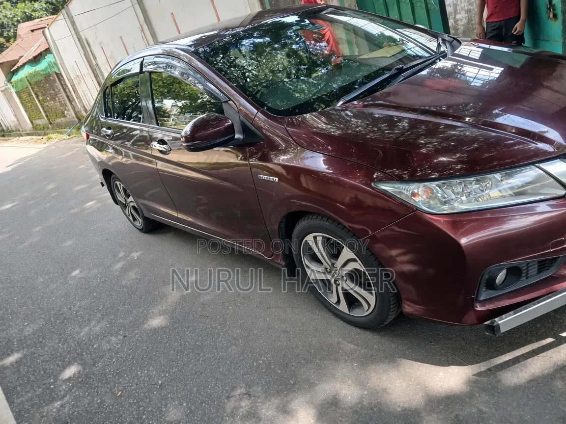 Honda Grace 2020 Red