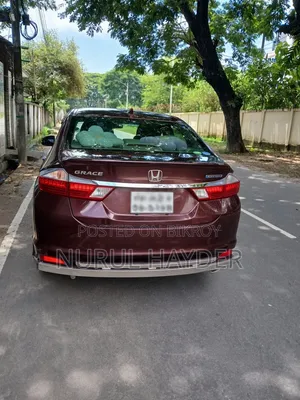 Honda Grace 2020 Red