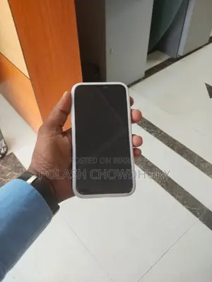 অ্যাপল আইফোন ১১ ১২৮ জিবি হোয়াইট