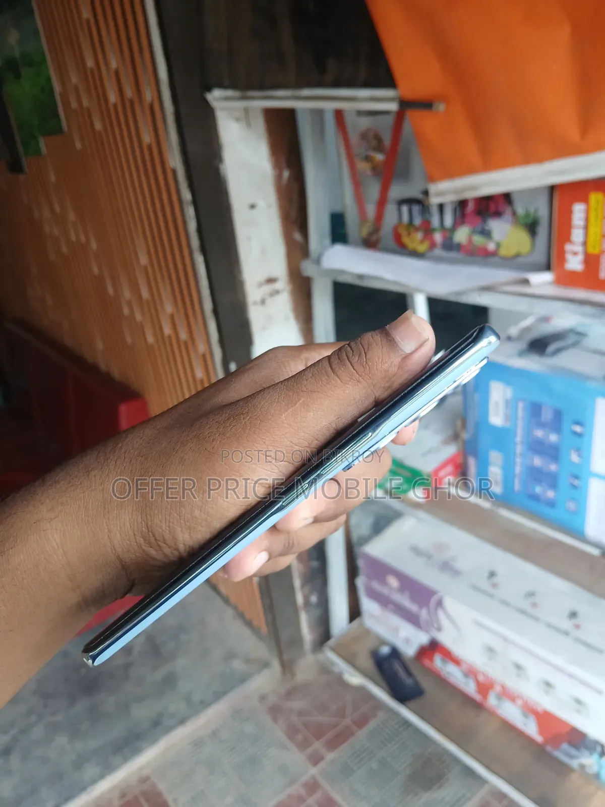 Vivo V27 128 GB Gold