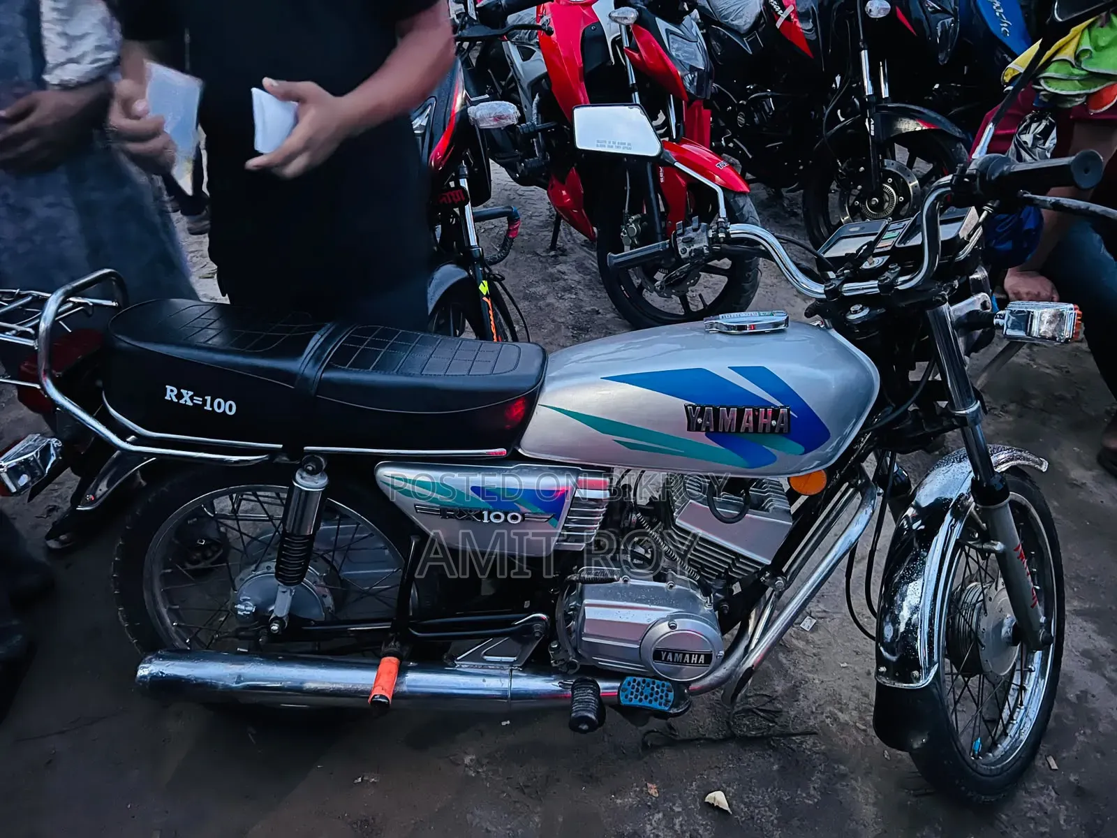 ইয়ামাহা ১৯৯৯ গ্রে