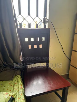 ৬ টি চেয়ার বিক্রয়ের জন্য
