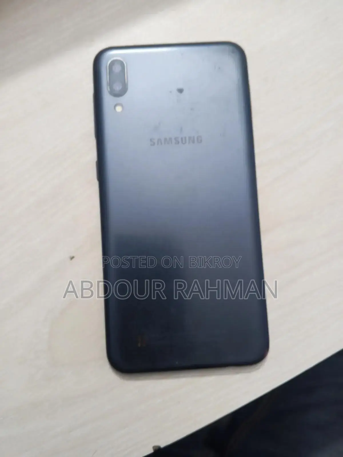 স্যামসাং গ্যালাক্সি এম১০ ৩২ জিবি কালো