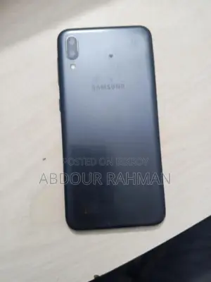 স্যামসাং গ্যালাক্সি এম১০ ৩২ জিবি কালো