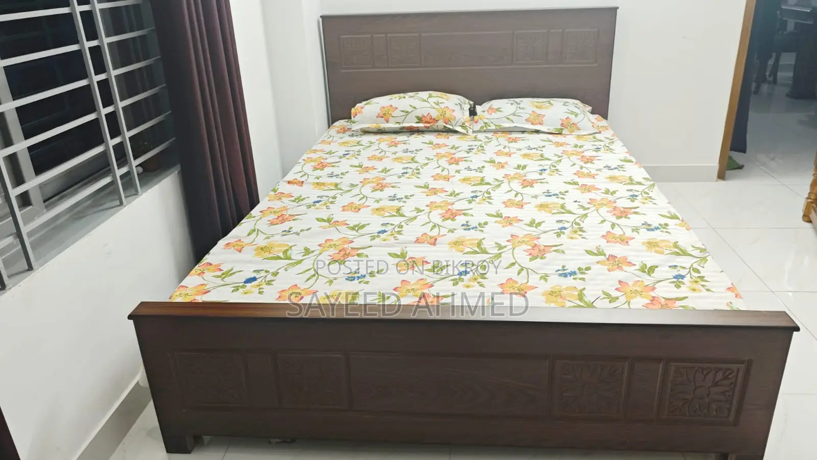 Queen Size (5 × 7 Feet) Bed With Mattress for Sale