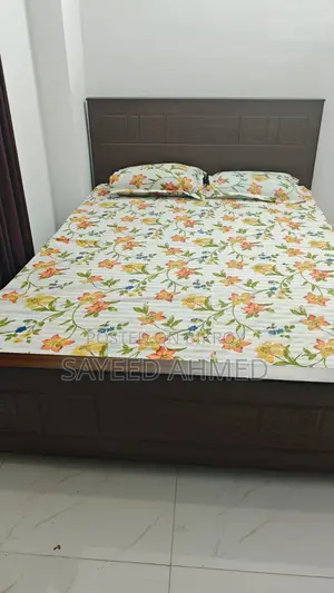 Queen Size (5 × 7 Feet) Bed With Mattress for Sale