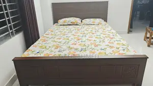 Queen Size (5 × 7 Feet) Bed With Mattress for Sale