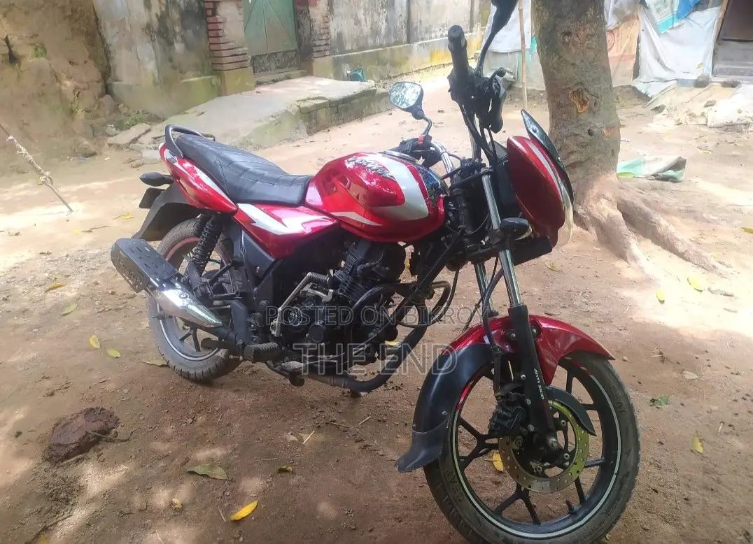 বাজাজ ডিসকভার ১২৫ ২০২১ লাল