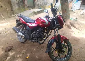 বাজাজ ডিসকভার ১২৫ ২০২১ লাল