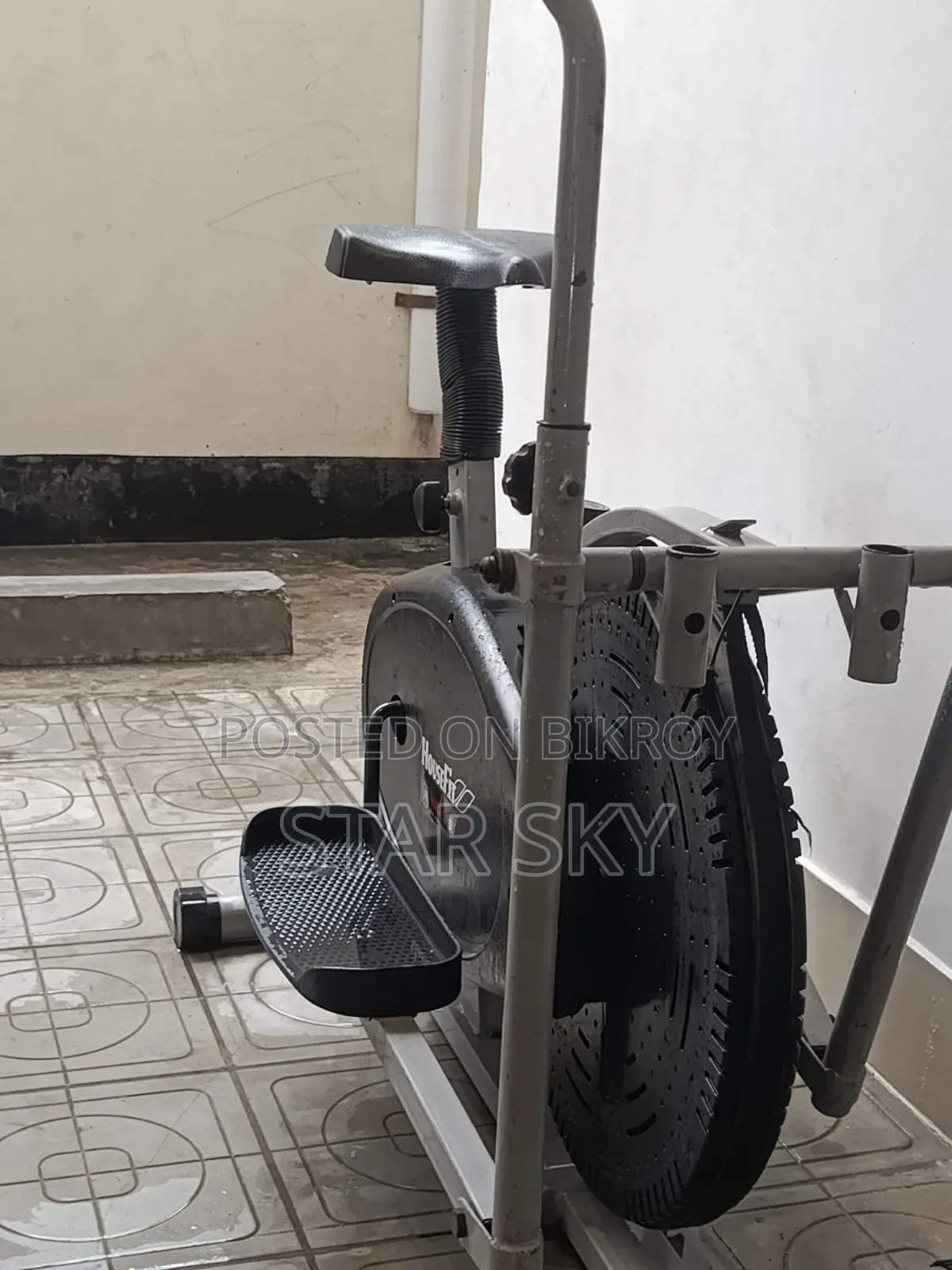 Exercise Pedal Machine. HouseFit HB 8169S 3-in-1 Elliptical